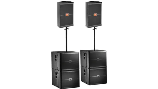 2× JBL SRX 712 + 4× JBL SRX 718 + 2× mellemrør