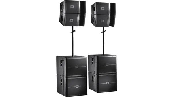 4× JBL VRX 932LA + 4× JBL SRX 718 + 2× mellemrør